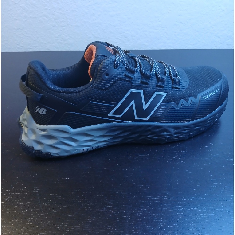 New Balance Fresh Foam Cremorne EH Womens Black Grey slip resistance NEW 8.5